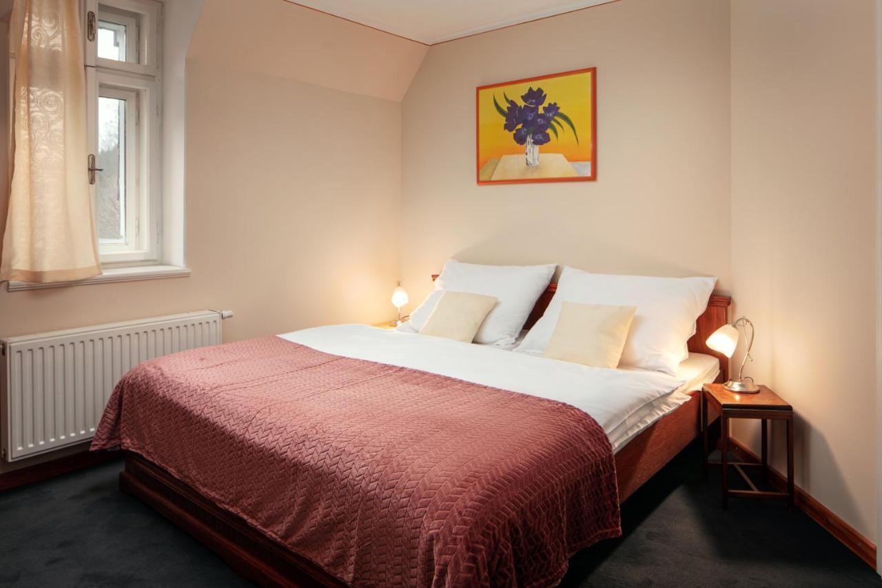 Pension Vila Julie Jilemnice Extérieur photo