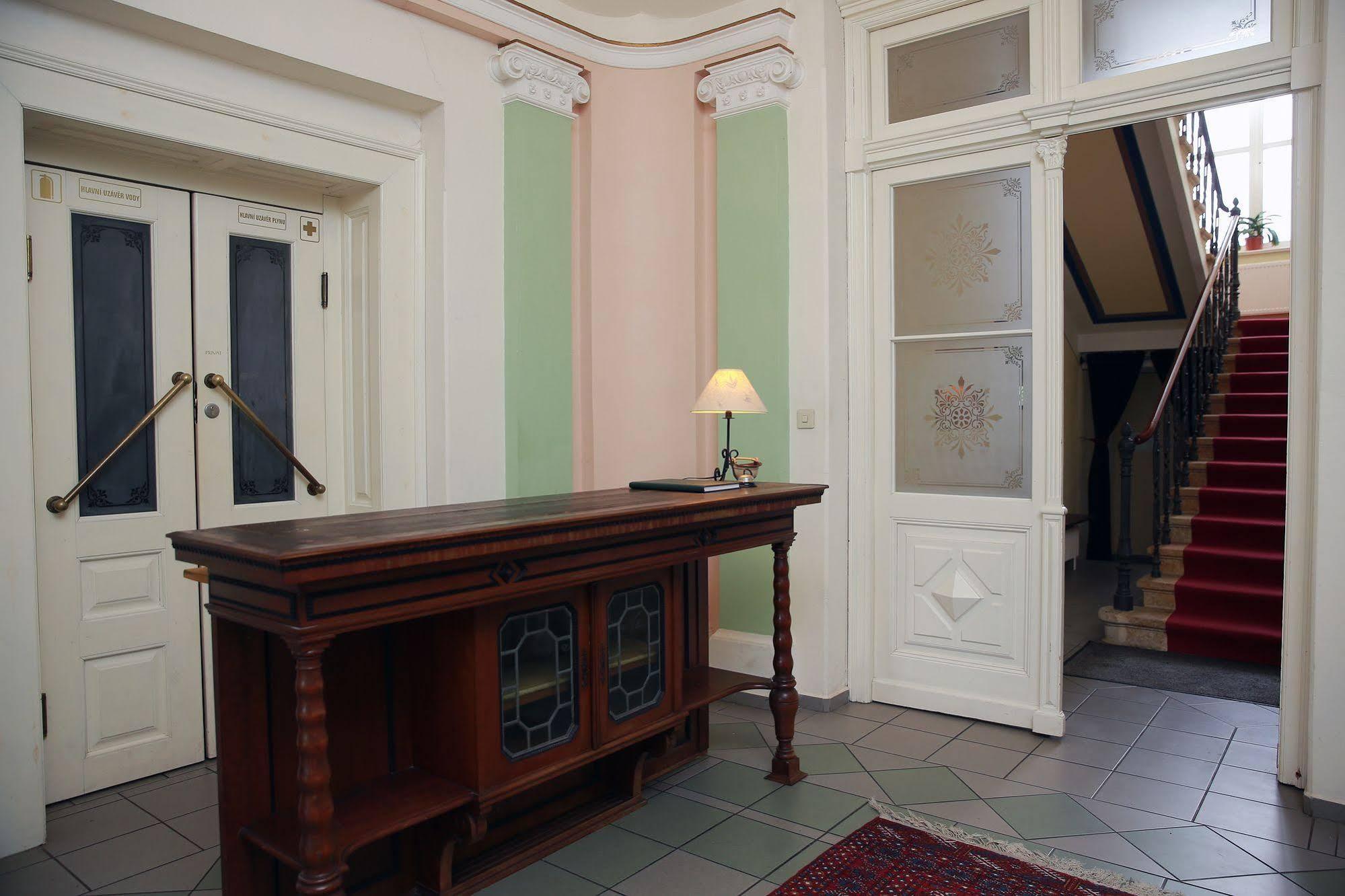 Pension Vila Julie Jilemnice Extérieur photo